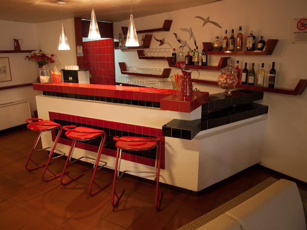 Hotel Garibaldi La Maddalena  Extérieur photo