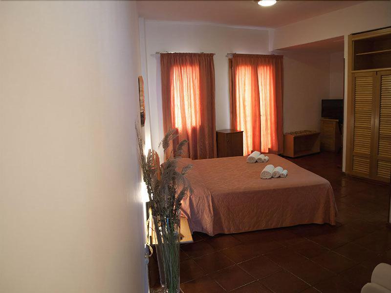 Hotel Garibaldi La Maddalena  Extérieur photo