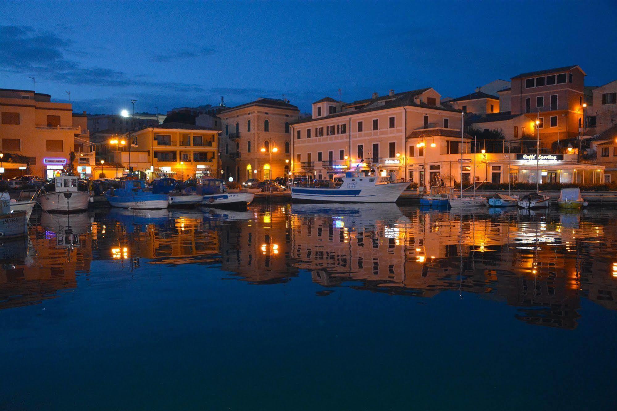 Hotel Garibaldi La Maddalena  Extérieur photo